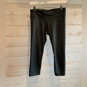 Under Armour | Heathered Grey Athletic Crops